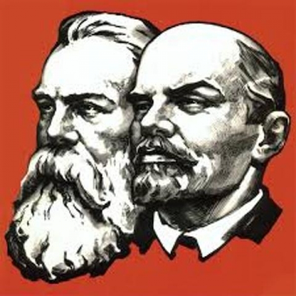 Энгельс и Ленин.