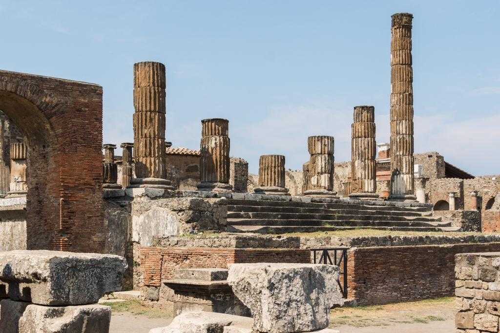 остатки храма Юпитера Капитолийского