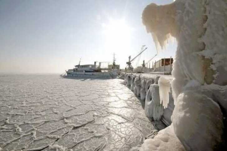 Замерзшее Черное море фото