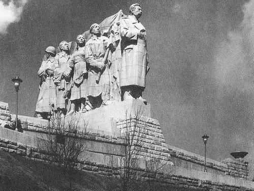 памятник в чехословакии