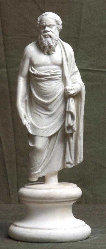 Статуя Сократа