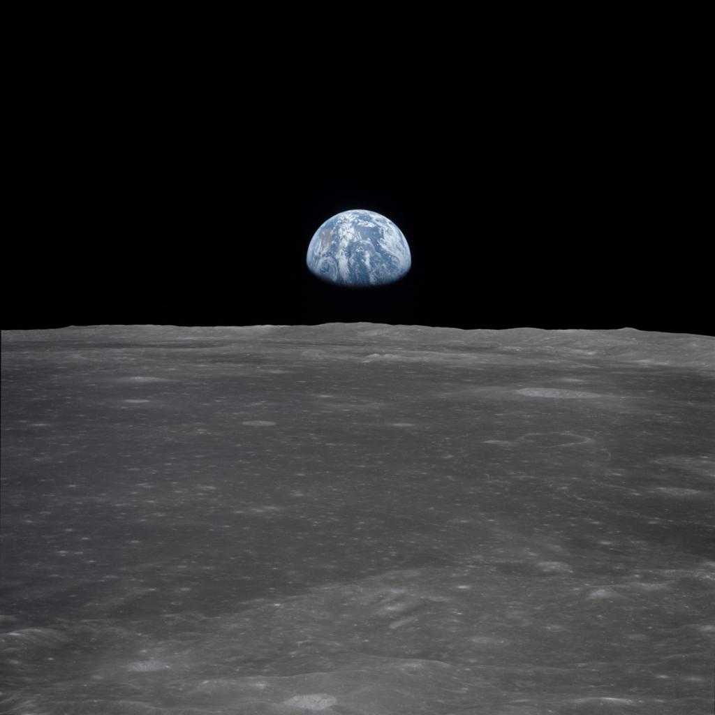 Вид Земли с поверхности Луны